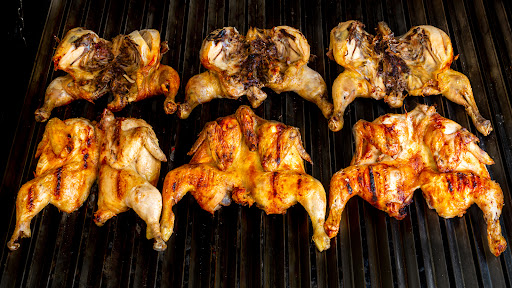 ASADOR DE LA CRUZ Pollo Asado Al Carbón Y Comida Casera Para Llevar