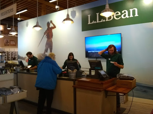 Clothing Store «L.L. Bean», reviews and photos, 101 Cherry St Suite #1020, Burlington, VT 05401, USA