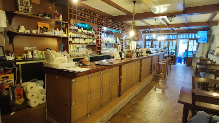 Casa Luchy Restaurante Espagnole - Rbla. Juan Mateo García, 6, 03181 Torrevieja, Alicante, Spain