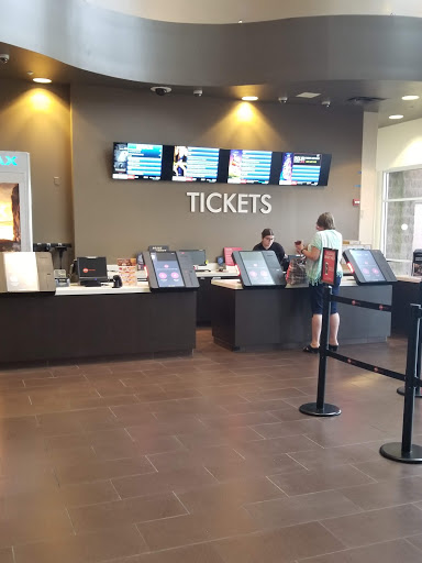 Shopping Mall «Woodlands Square», reviews and photos, 3150 Tampa Rd, Oldsmar, FL 34677, USA