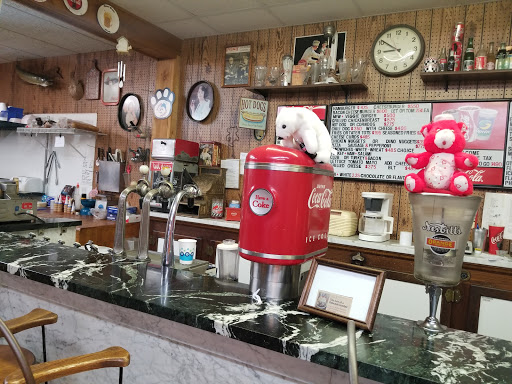 Ice Cream Shop «Monona Bait & Ice Cream Shop», reviews and photos, 4516 Winnequah Rd, Monona, WI 53716, USA