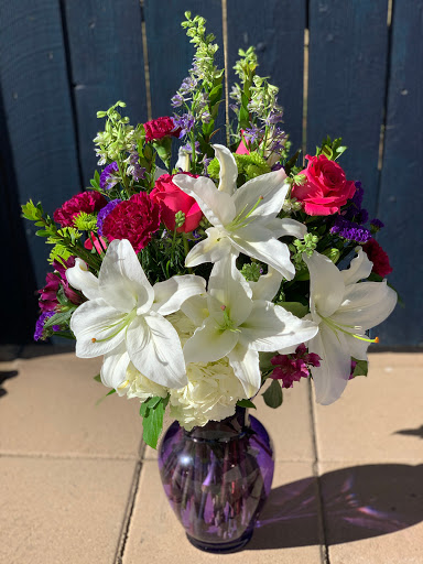 Florist «Magnolia Flowers», reviews and photos, 9669 Magnolia Ave, Riverside, CA 92503, USA