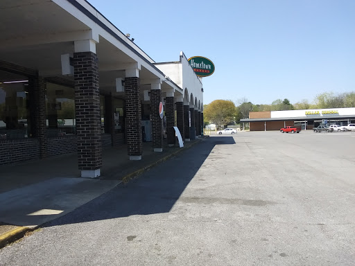 Supermarket «Hometown Market», reviews and photos, 1421 N Wood Ave # 1500, Florence, AL 35630, USA