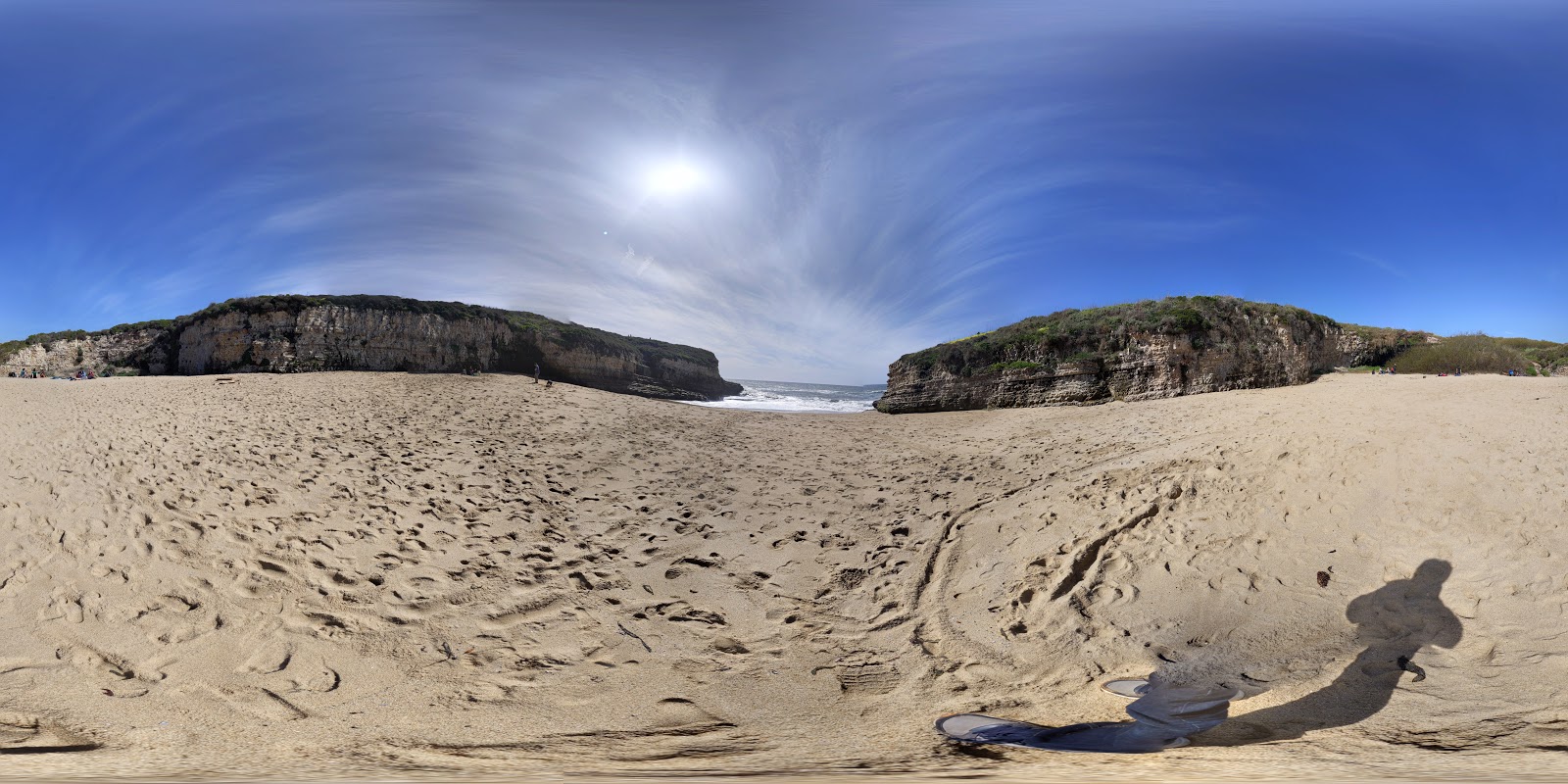 Φωτογραφία του Fern Grotto Beach ubicado en área natural