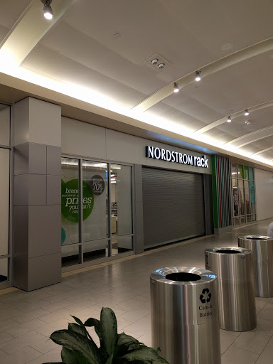 Department Store «Nordstrom Rack Skyview Center», reviews and photos, 4024 College Point Blvd, Flushing, NY 11354, USA