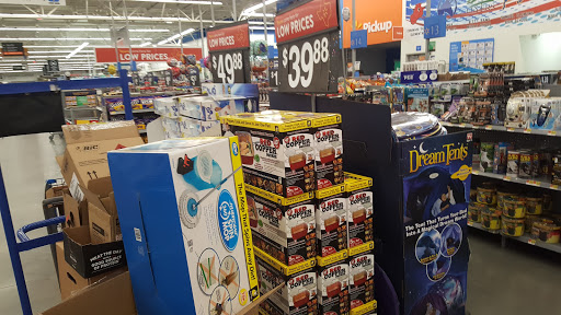 Discount Store «Walmart», reviews and photos, 510 Kitty Hawk Rd, Universal City, TX 78148, USA