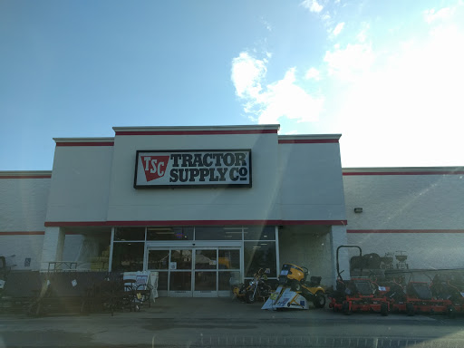 Home Improvement Store «Tractor Supply Co.», reviews and photos, 5387 Scottsville Rd, Bowling Green, KY 42104, USA
