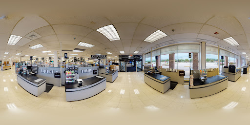 Computer Store «Micro Center», reviews and photos, 1349 Som Center Rd, Mayfield Heights, OH 44124, USA