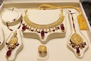 International Jewellers image