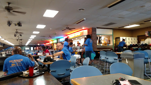 Bowling Alley «Plaza Lanes», reviews and photos, 2701 Douglas Ave, Des Moines, IA 50310, USA