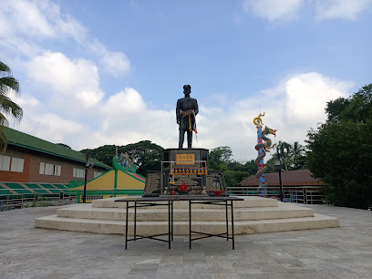 อนุสาวรีย์พระศรีพนมมาศ Phra Si Phanom Mat Monument