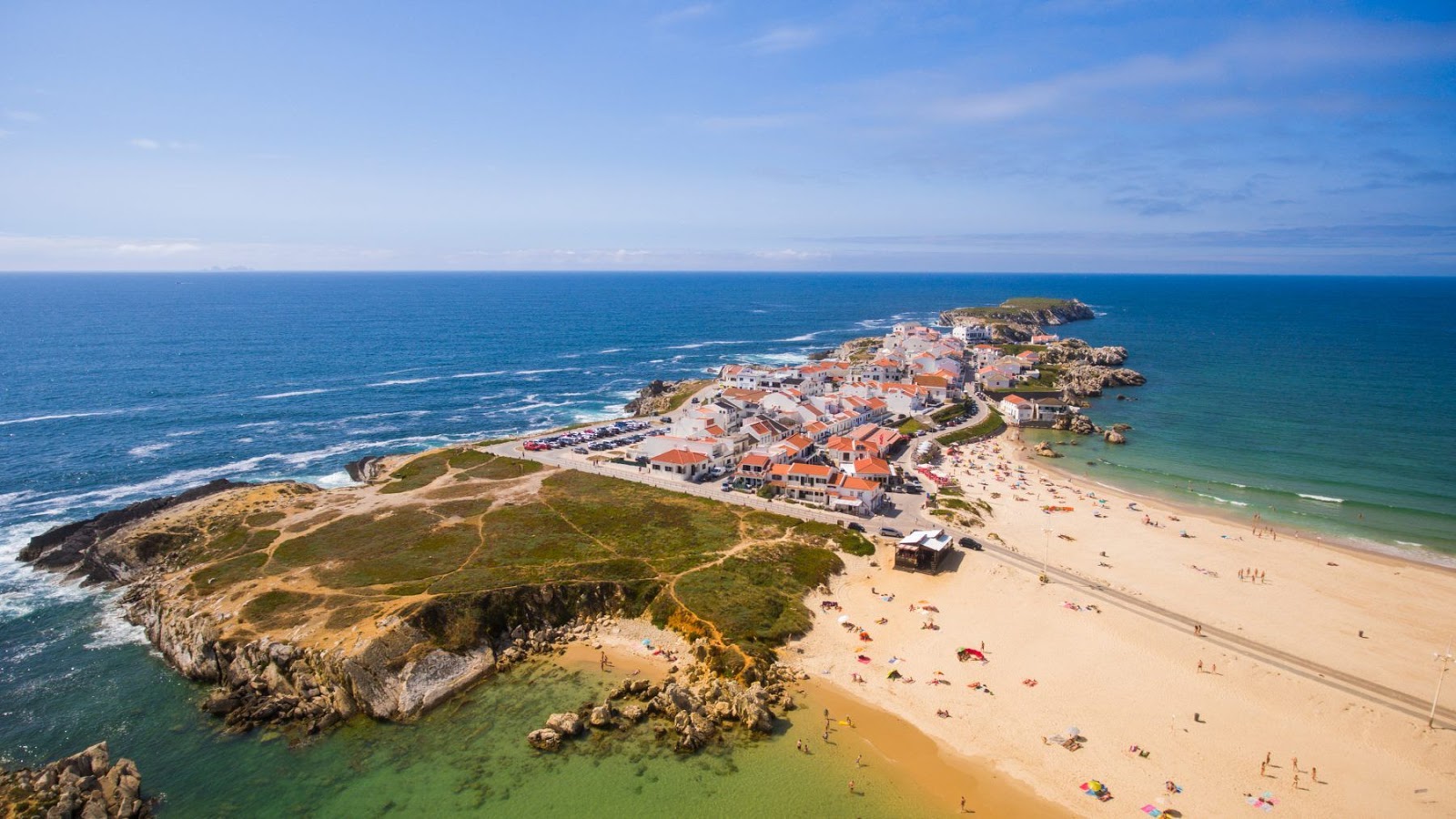 Photo of Praia Baleal - Sul with bright sand surface