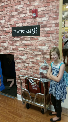 Book Store «Little Shop of Stories», reviews and photos, 133 E Court Square # A, Decatur, GA 30030, USA