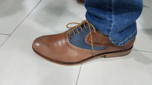 Department Store «Saks OFF 5TH», reviews and photos, 18701 Biscayne Blvd, Aventura, FL 33180, USA