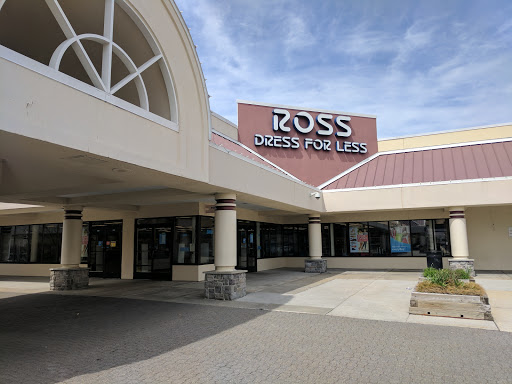 Clothing Store «Ross Dress for Less», reviews and photos, 9616 Reisterstown Rd, Garrison, MD 21117, USA