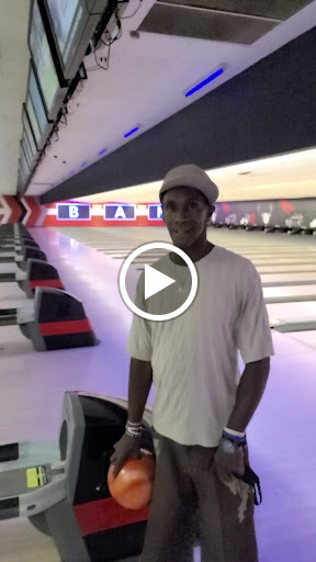 Bowling Alley «Brunswick Zone Roselle Lanes», reviews and photos, 1100 W Lake St, Roselle, IL 60172, USA