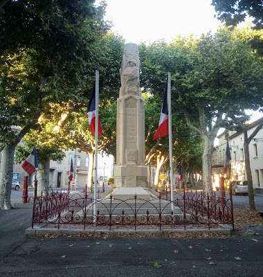 Monument aux Morts d'Azille à Azille