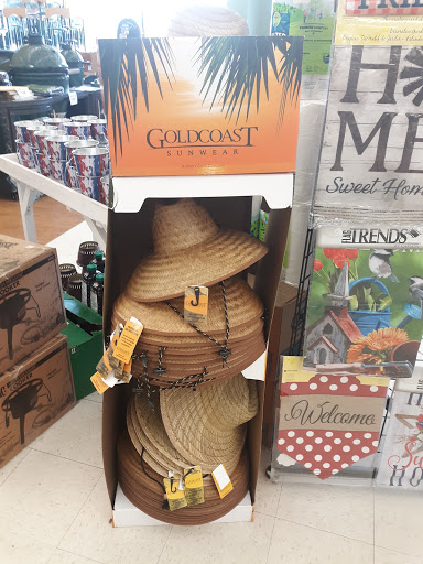 Hardware Store «Town & Country Hardware», reviews and photos, 910 Gateway Commons Cir, Wake Forest, NC 27587, USA