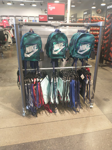 Outlet Mall «Tanger Outlet Williamsburg», reviews and photos, 150 Tanger Dr, Williamsburg, IA 52361, USA