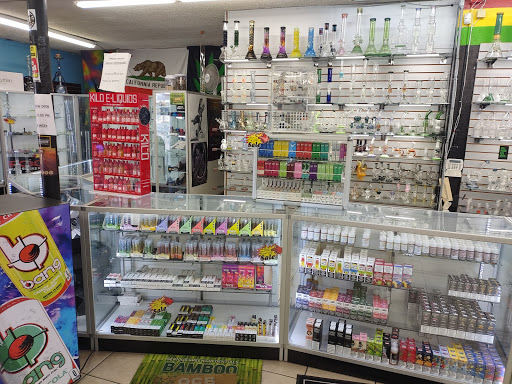 Tobacco Shop «Smokeyz Smoke Shop», reviews and photos, 410 Euclid St #7, Anaheim, CA 92802, USA