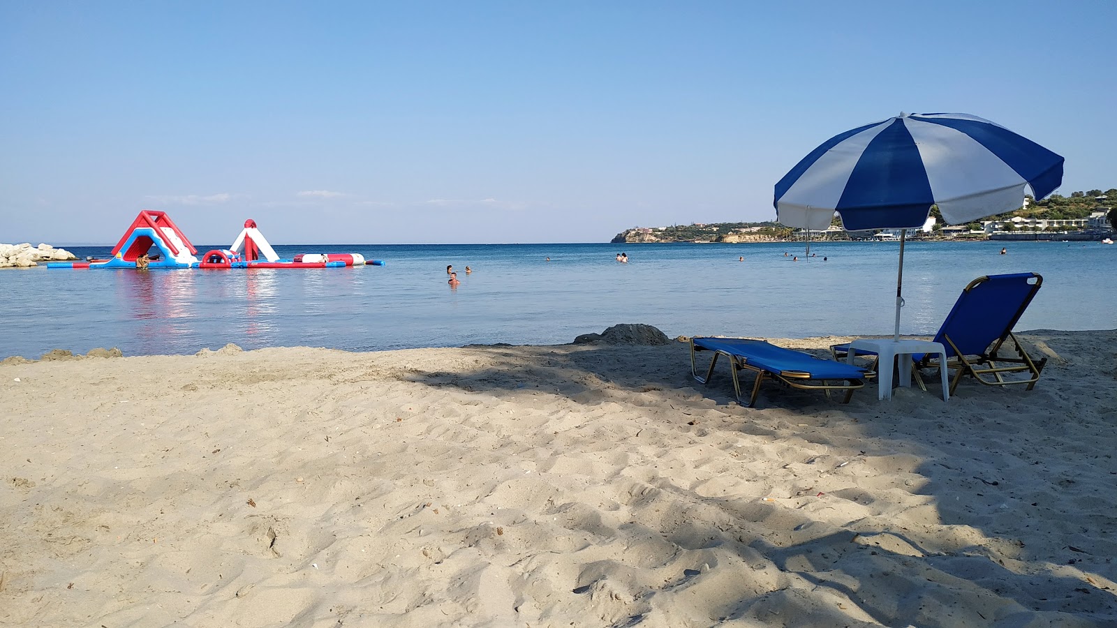 Photo de Gaidaros beach zone des équipements