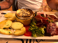 Raclette du Restaurant français restaurant Le Pic Vert à Doucier - n°16