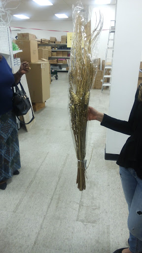 Shopping Mall «Woodforest Shopping Center», reviews and photos, 443 Uvalde Rd, Houston, TX 77015, USA