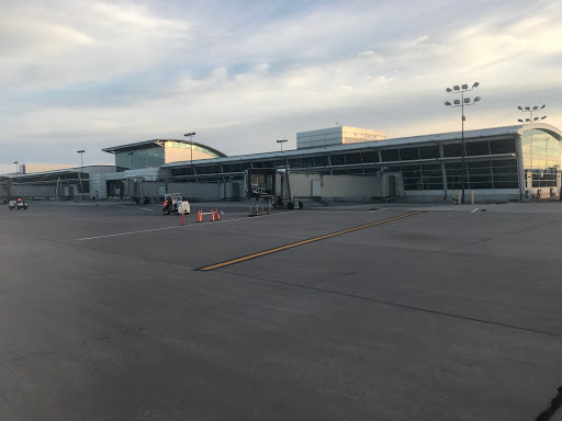 Quad City International Airport image 3