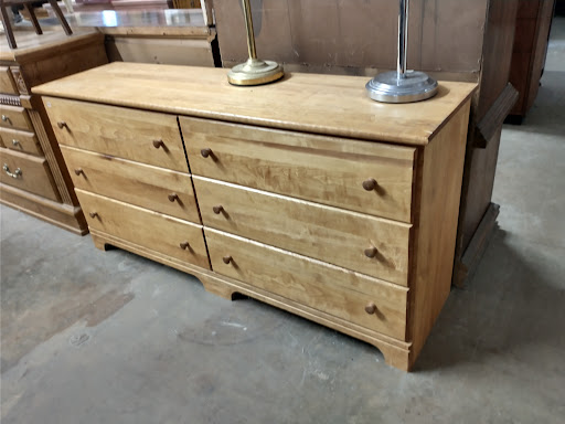 Used Furniture Store «C&D Second Chance», reviews and photos, 201 N Poplar Ave, Sanford, FL 32771, USA