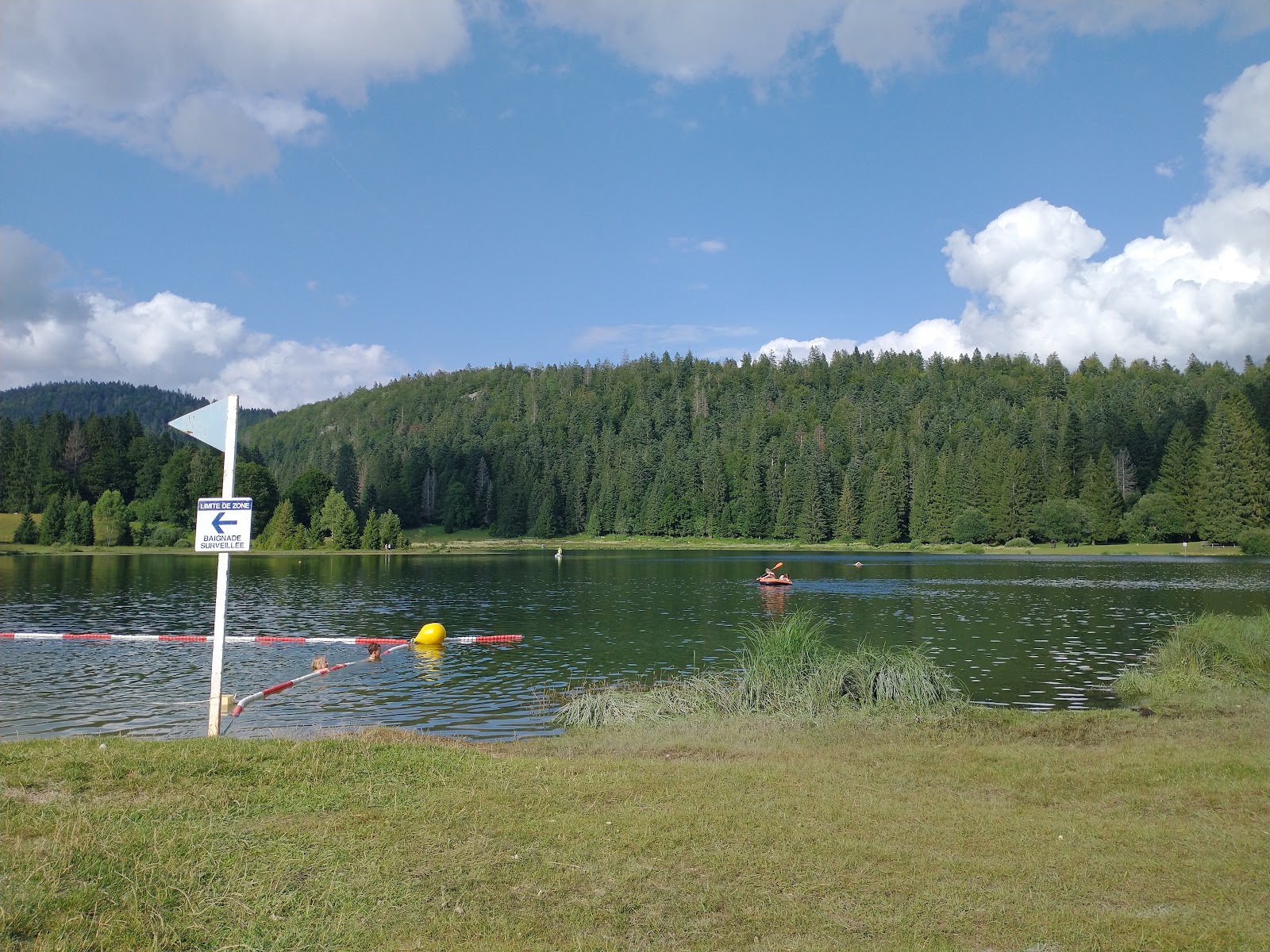 Photo de Genin Lake Beach avec un rivage droit