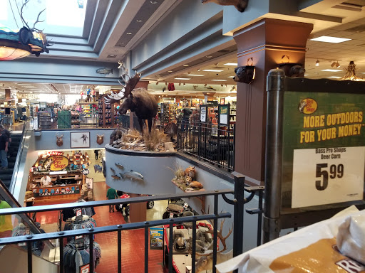 Sporting Goods Store «Bass Pro Shops», reviews and photos, 300 Cincinnati Mills Dr, Cincinnati, OH 45240, USA