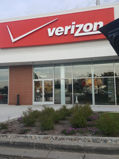 Cell Phone Store «Verizon», reviews and photos, 3920 Baldwin Rd, Auburn Hills, MI 48326, USA