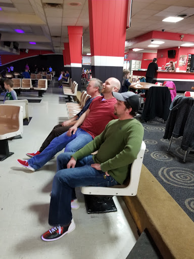 Bowling Alley «AMF Dewey Garden Lanes», reviews and photos, 4470 Dewey Ave, Rochester, NY 14612, USA