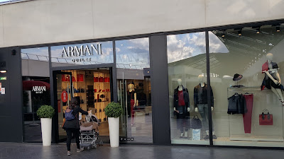 ARMANI Outlet à Les Clayes-sous-Bois