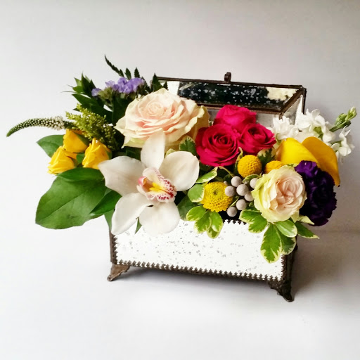 Florist «Fly Me to The Moon Florists», reviews and photos, 47 N Broadway, Yonkers, NY 10701, USA
