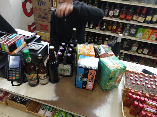 Liquor Store «Hoboken Vine (Wine - Beer - Liquor)», reviews and photos, 400 Newark St, Hoboken, NJ 07030, USA