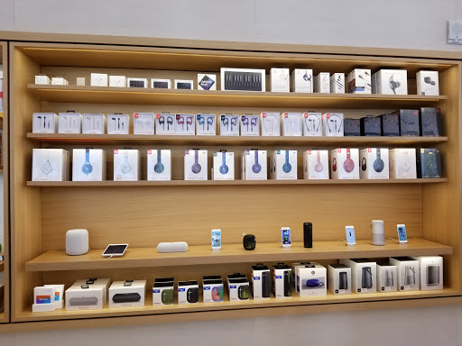 Computer Store «Apple Irvine Spectrum Center», reviews and photos, 763 Spectrum Center Dr, Irvine, CA 92618, USA