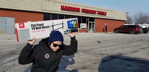 Hardware Store «Harbor Freight Tools», reviews and photos, 34900 Groesbeck Hwy, Charter Twp of Clinton, MI 48035, USA