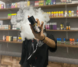 UNCLE VAPE© Sriwijaya photo