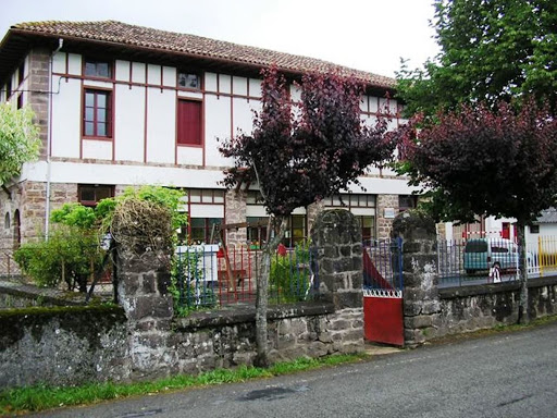 Colegio Público De Educación Infantil Y Primaria Haur Eta Lehen Hezkuntzako Ikastetxe Publikoa De, Escuela primaria en Arizkun,Navarra