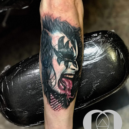 Tattoo Shop «Frontier Tattoo Company», reviews and photos, 2510 E Hunt Hwy #12, San Tan Valley, AZ 85143, USA