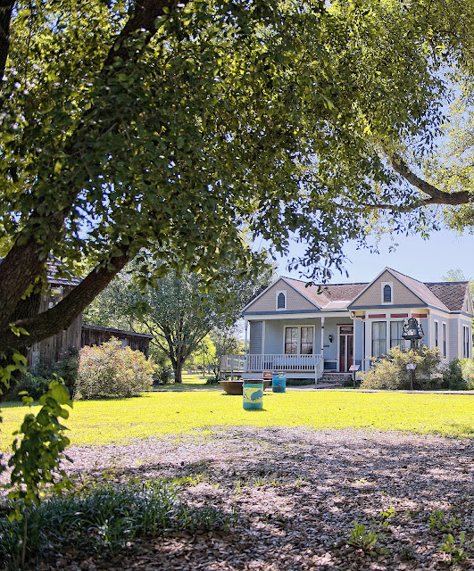 Opelousas Tourist Info Center - Le Vieux Village
