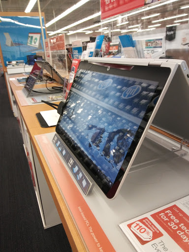 Office Supply Store «Staples», reviews and photos, 84 Southgate Square, Colonial Heights, VA 23834, USA