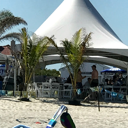 Bar & Grill «The Club at Diamond Beach», reviews and photos, 600 E Raleigh Ave, Wildwood Crest, NJ 08260, USA