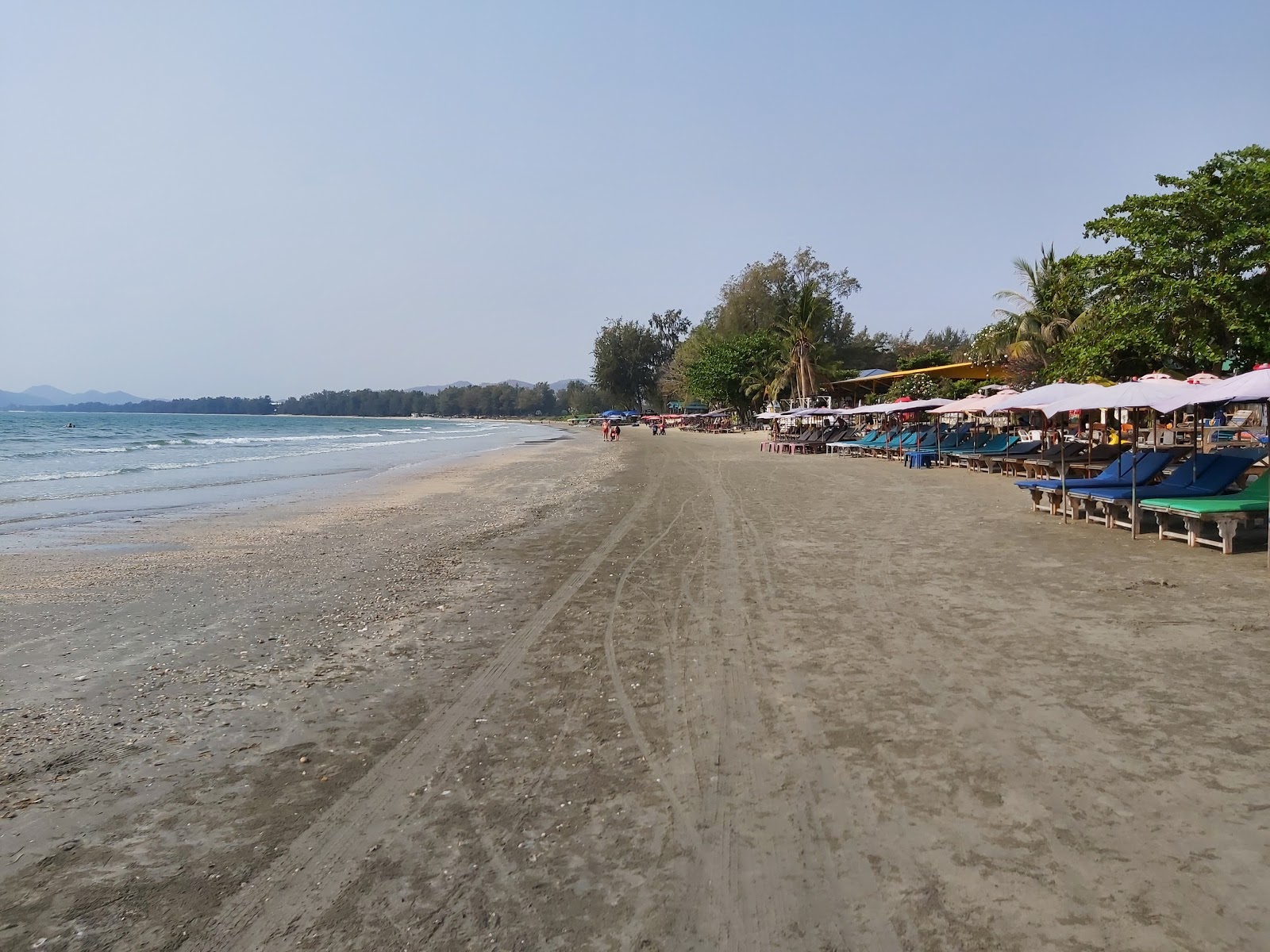 Khao Takiab Beach'in fotoğrafı imkanlar alanı