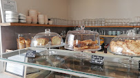 Atmosphère du Restaurant L'Envie café glacier à Saint-Quentin-la-Poterie - n°4