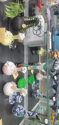 Tobacco Shop «Burn Smoke Shop», reviews and photos, 10218 Westheimer Rd, Houston, TX 77042, USA