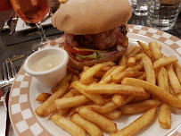 Hamburger du Restaurant de grillades à la française Courtepaille à Pontarlier - n°3