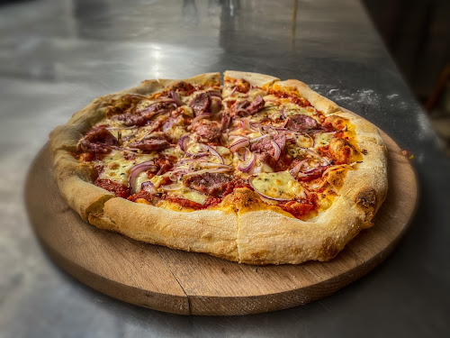 Pizza Napoli do Ostrowiec Świętokrzyski