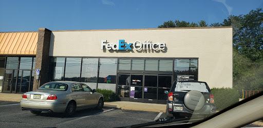 Print Shop «FedEx Office Print & Ship Center», reviews and photos, 1211 NJ-73, Mt Laurel, NJ 08054, USA